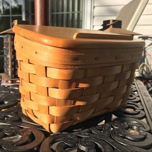 Longaberger Accents - Longaberger Recipe Basket & Lid (1996) Longaberger Accents - Longaberger Recipe Basket & Lid (1996)